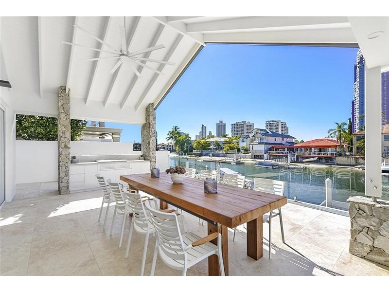 17 Seafarer Court, Paradise Waters QLD 4217