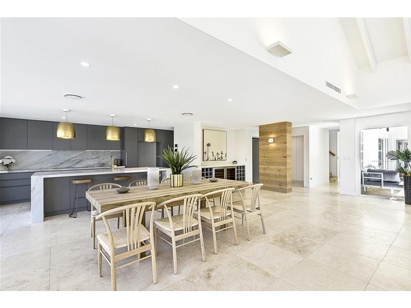 17 Seafarer Court, Paradise Waters QLD 4217