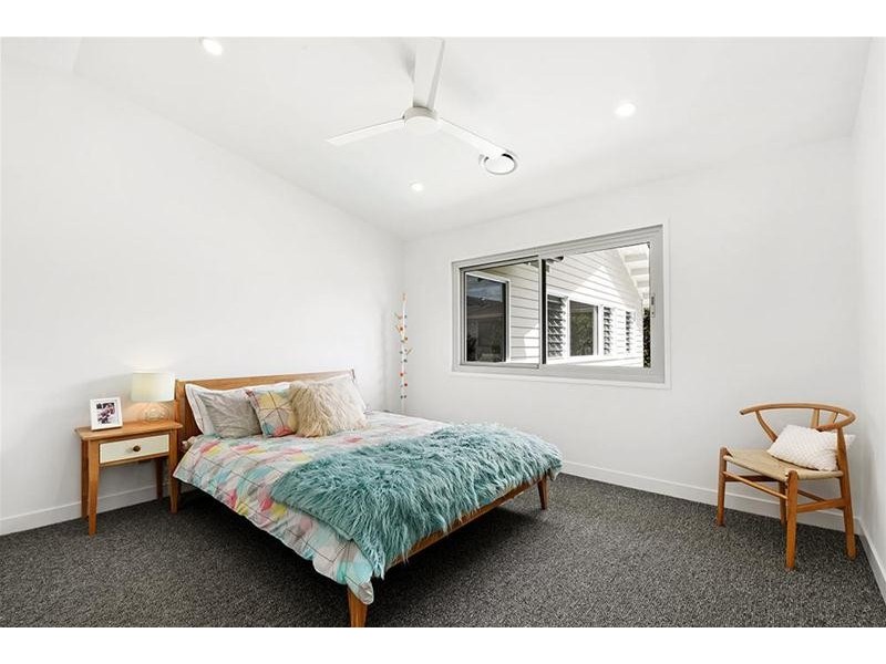 17 Seafarer Court, Paradise Waters QLD 4217