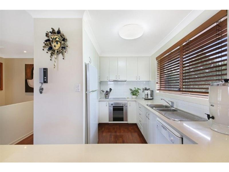 35 Boongala Road, Broadbeach Waters QLD 4218