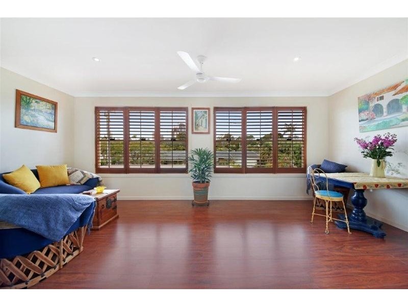 35 Boongala Road, Broadbeach Waters QLD 4218