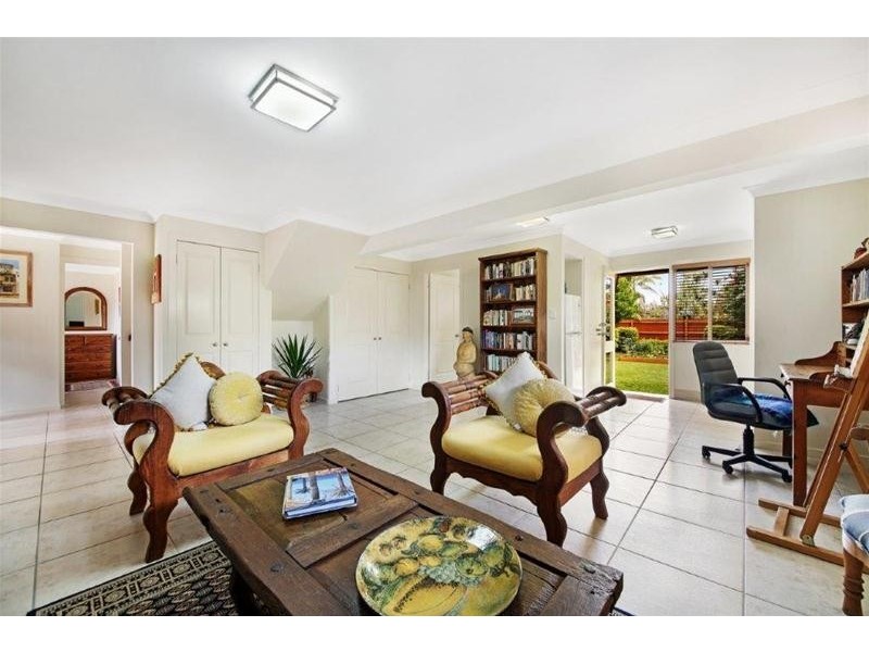 35 Boongala Road, Broadbeach Waters QLD 4218