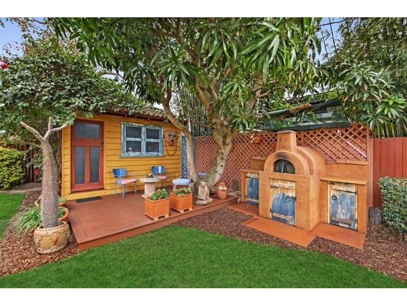 35 Boongala Road, Broadbeach Waters QLD 4218