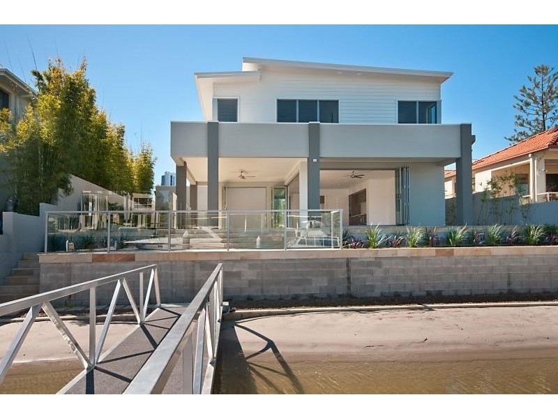 74 Gibraltar Drive, Isle Of Capri QLD 4217