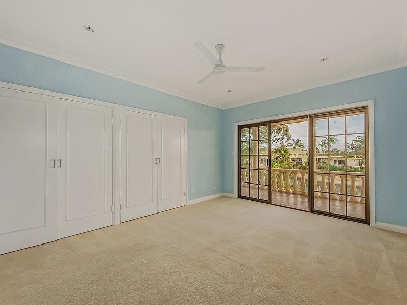 7 La Scala Court, Isle Of Capri QLD 4217