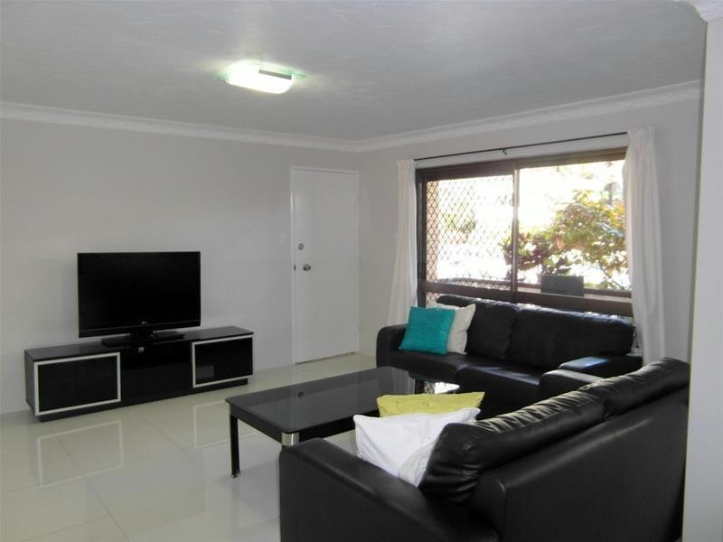 15 Aubrey Street, Surfers Paradise QLD 4217