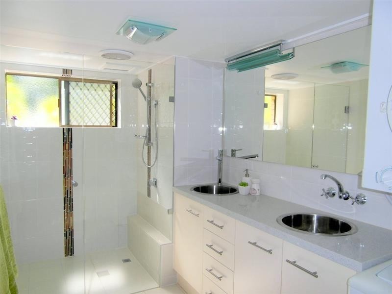 15 Aubrey Street, Surfers Paradise QLD 4217