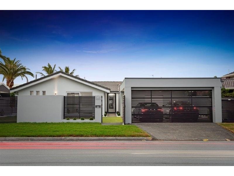 17 Admiralty Drive, Paradise Waters QLD 4217