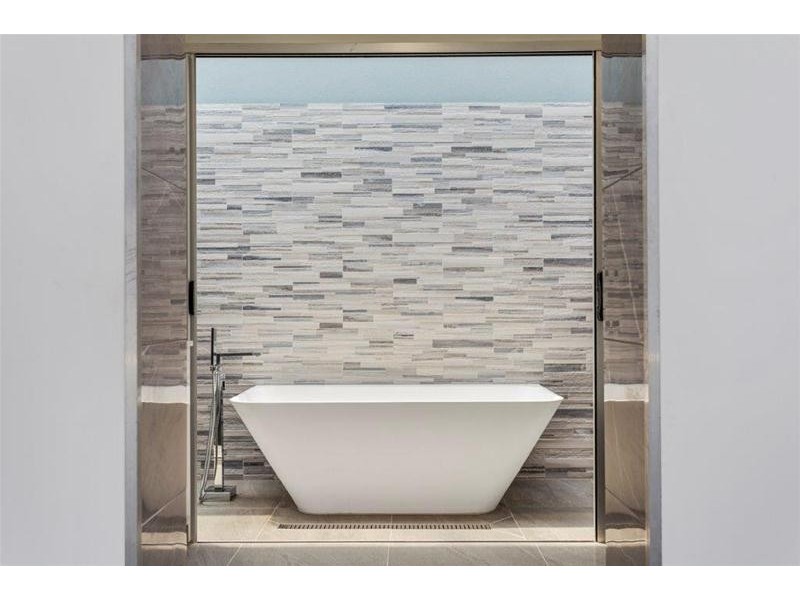 17 Admiralty Drive, Paradise Waters QLD 4217