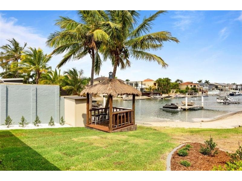17 Admiralty Drive, Paradise Waters QLD 4217