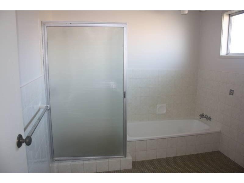 106 Gibraltar Drive, Isle Of Capri QLD 4217