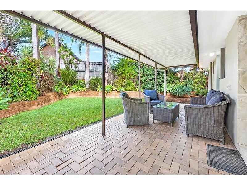 14 Lothian Avenue, Sorrento QLD 4217