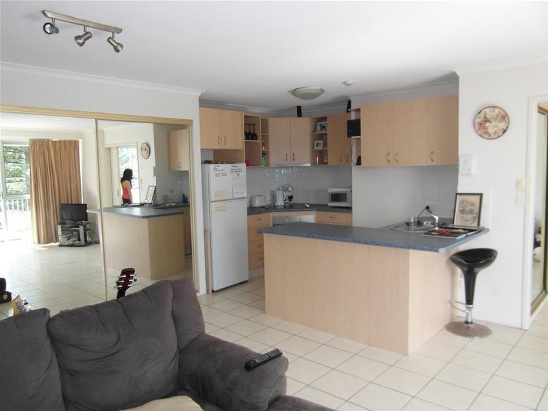 10 Vista Street, Surfers Paradise QLD 4217