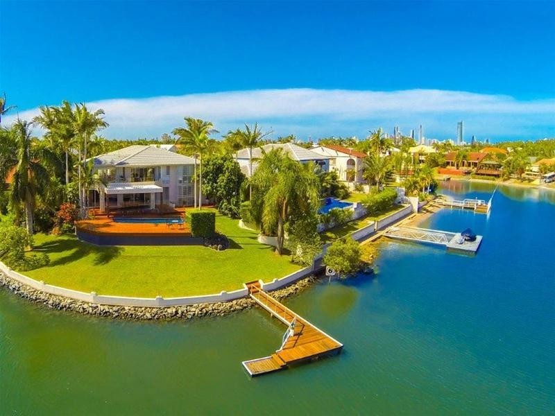 5 Donegal Crescent, Sorrento QLD 4217