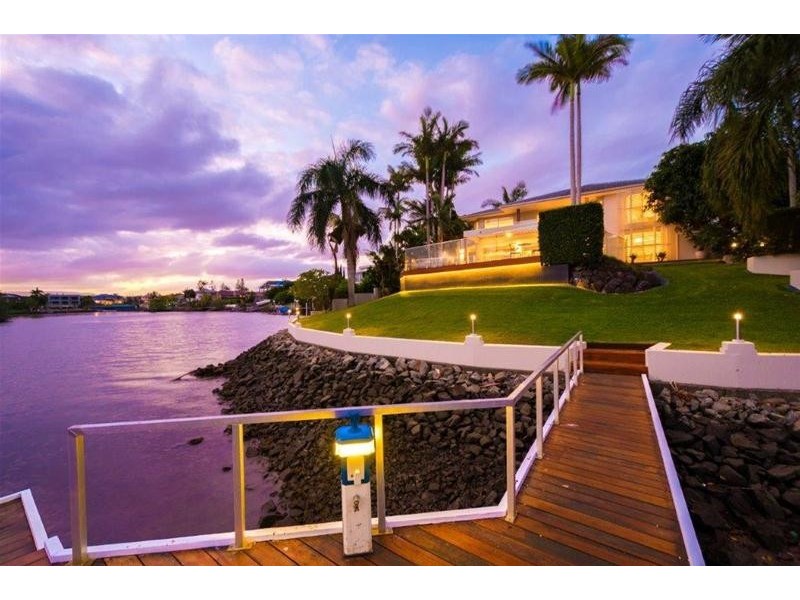 5 Donegal Crescent, Sorrento QLD 4217