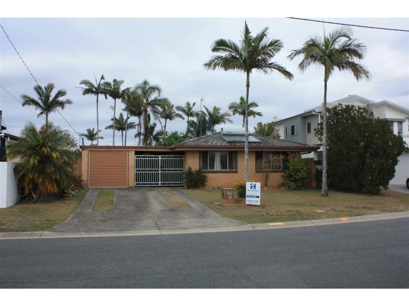 12 Carmel Court, Broadbeach Waters QLD 4218