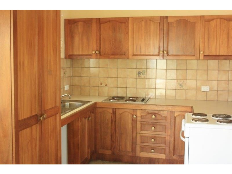 12 Carmel Court, Broadbeach Waters QLD 4218