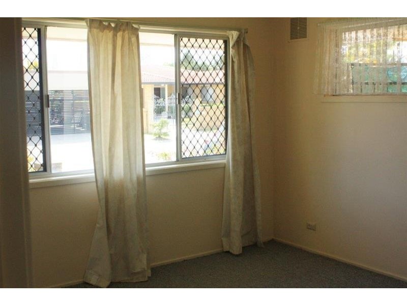 12 Carmel Court, Broadbeach Waters QLD 4218