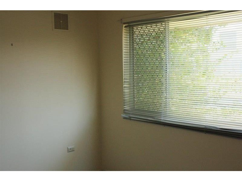 12 Carmel Court, Broadbeach Waters QLD 4218