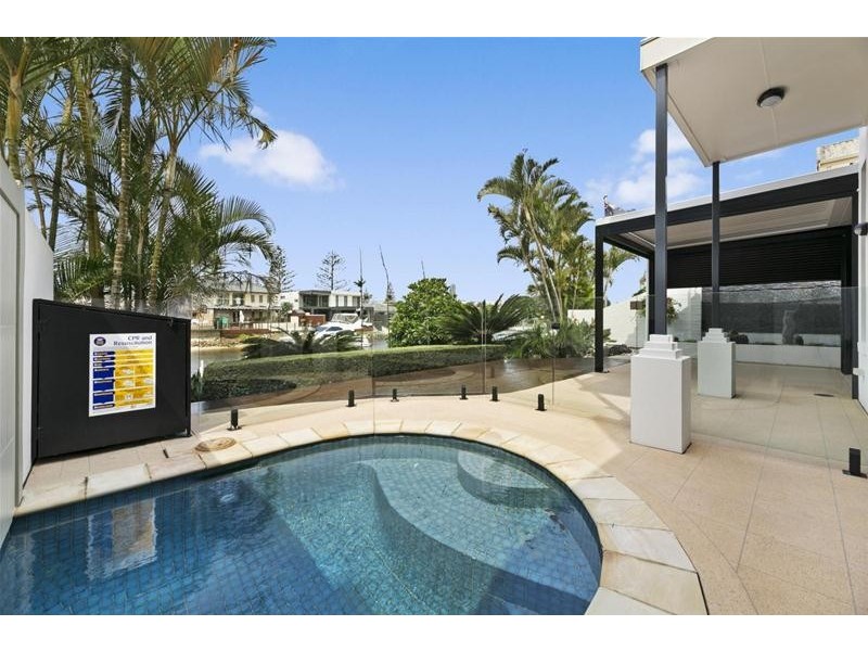 2/21 Vespa Crescent, Surfers Paradise QLD 4217