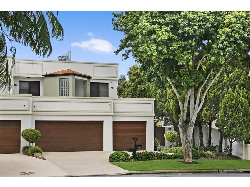 2/21 Vespa Crescent, Surfers Paradise QLD 4217