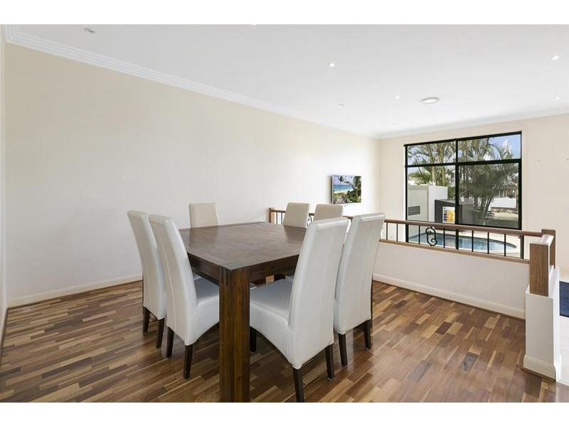 2/21 Vespa Crescent, Surfers Paradise QLD 4217