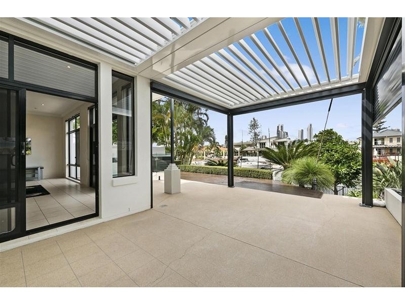 2/21 Vespa Crescent, Surfers Paradise QLD 4217