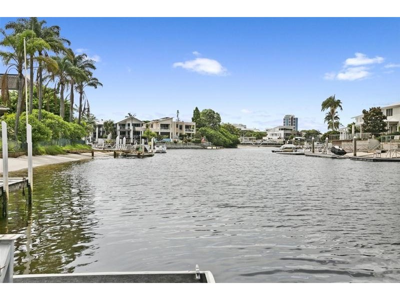 2/21 Vespa Crescent, Surfers Paradise QLD 4217