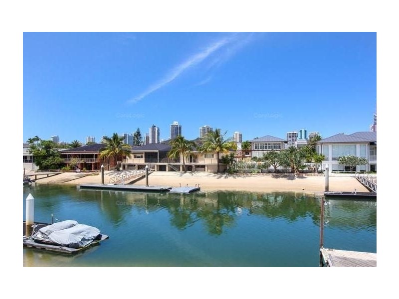 124 Commodore Drive, Paradise Waters QLD 4217