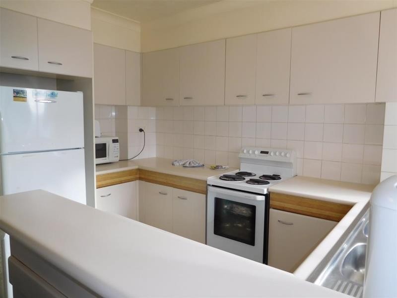 “Beachcomber”/18 Hanlan Street, Surfers Paradise QLD 4217