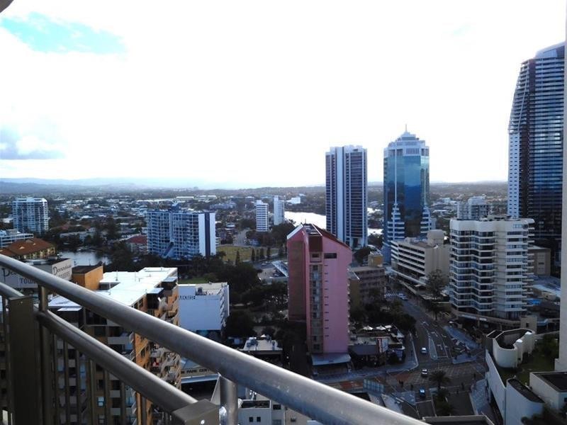 “Beachcomber”/18 Hanlan Street, Surfers Paradise QLD 4217