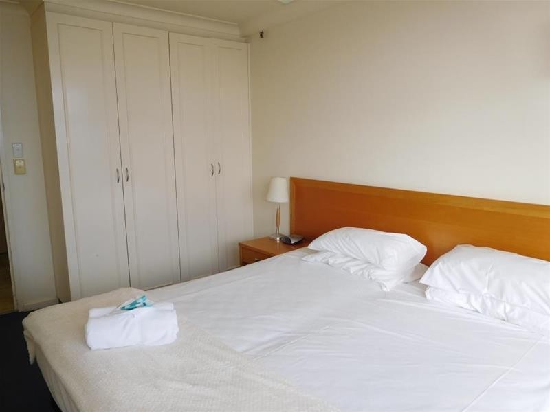 “Beachcomber”/18 Hanlan Street, Surfers Paradise QLD 4217