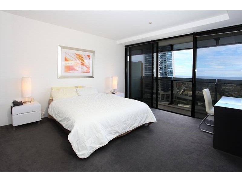 9 Ferny Avenue, Surfers Paradise QLD 4217