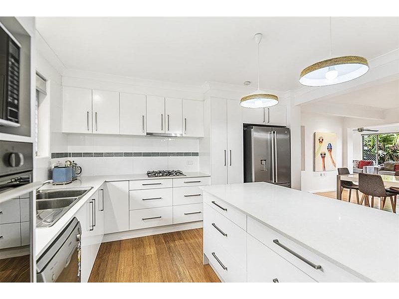 26  Coogeen Street, Sorrento QLD 4217