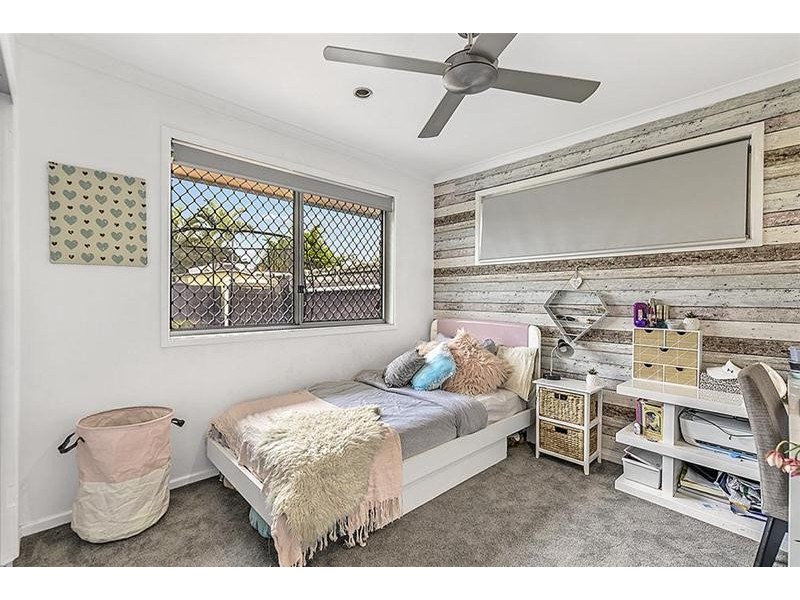 26  Coogeen Street, Sorrento QLD 4217