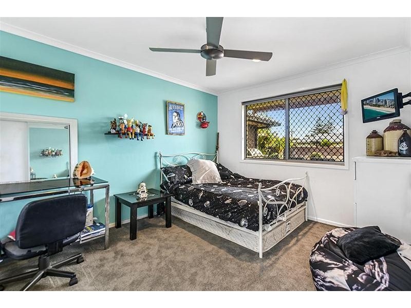 26  Coogeen Street, Sorrento QLD 4217