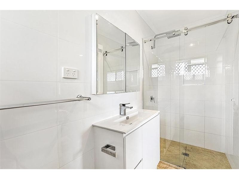 26  Coogeen Street, Sorrento QLD 4217