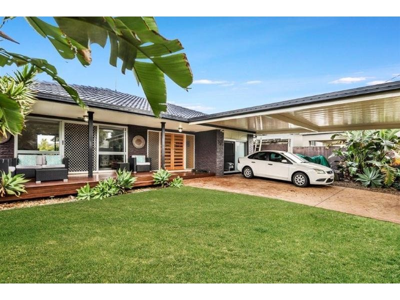 26  Coogeen Street, Sorrento QLD 4217