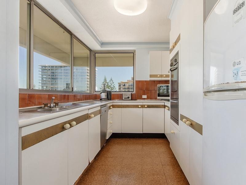 “Baronnet” 12 Enderley Avenue, Surfers Paradise QLD 4217