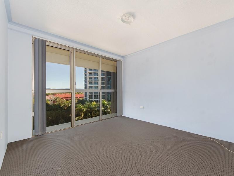 “Baronnet” 12 Enderley Avenue, Surfers Paradise QLD 4217