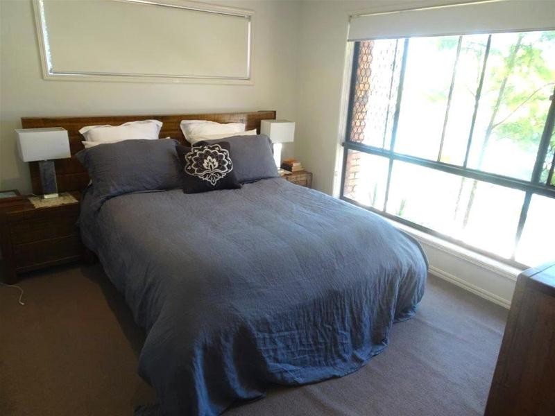 98 Commodore Drive, Paradise Waters QLD 4217