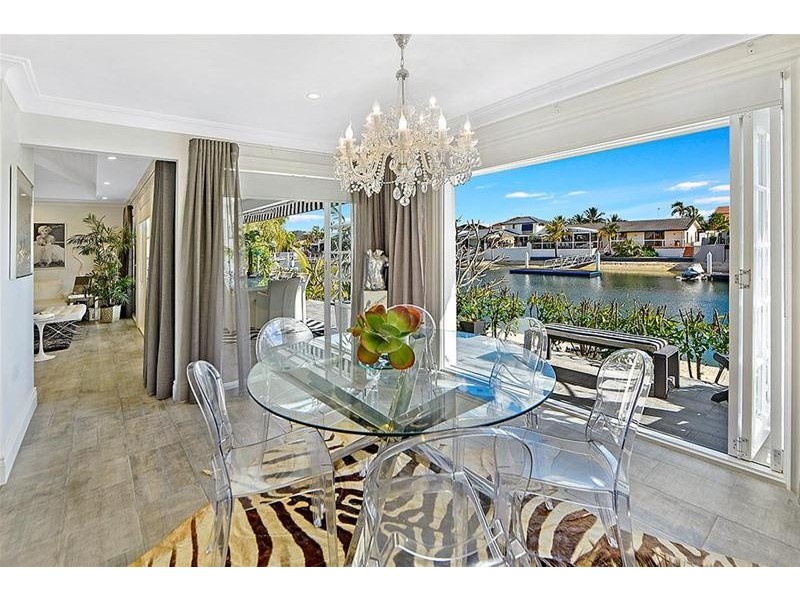 6 Viking Court, Paradise Waters QLD 4217