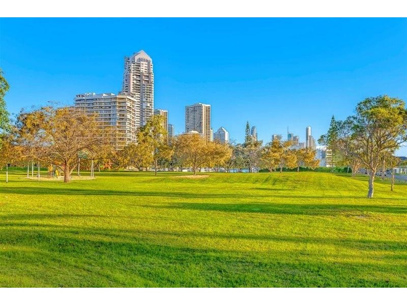 6 Viking Court, Paradise Waters QLD 4217