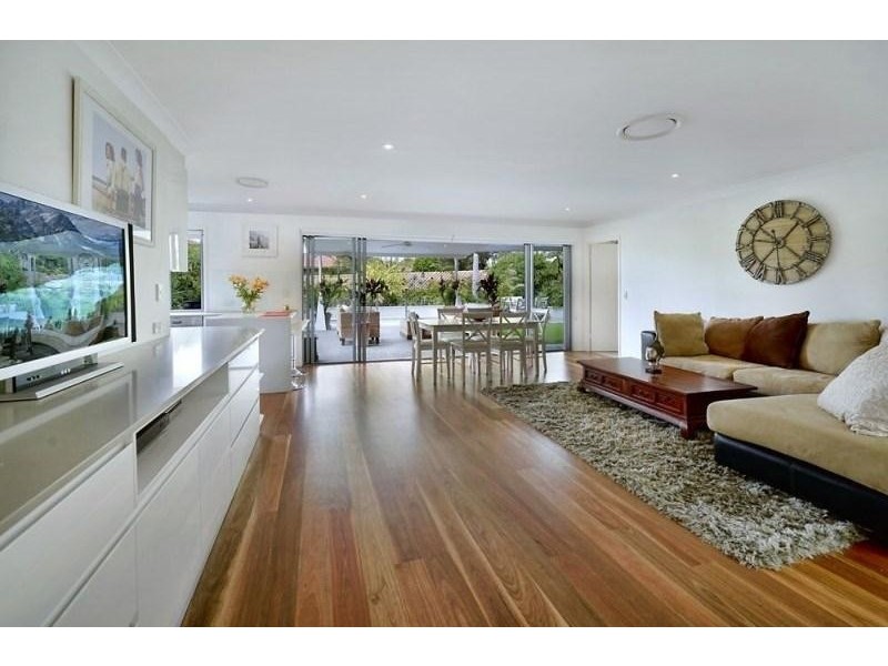 20  Mentone Avenue, Bundall QLD 4217