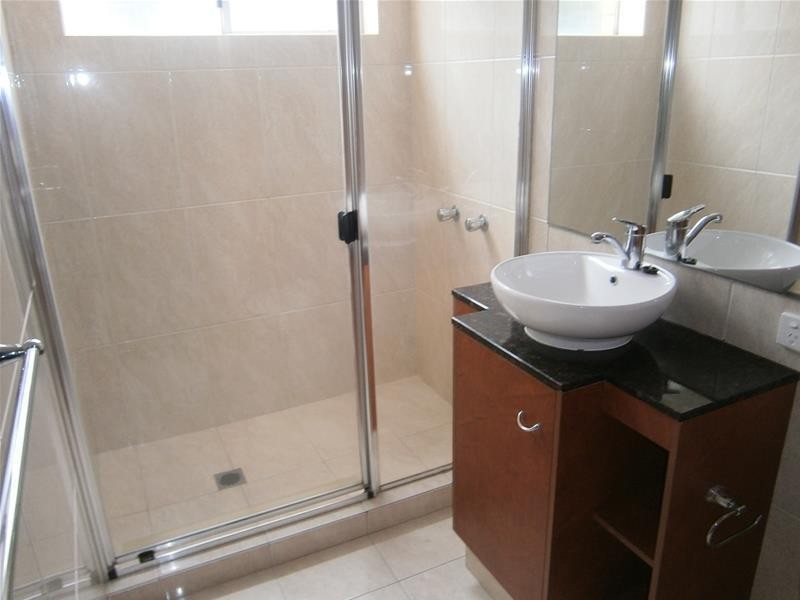 2/5 Thornton Street, Surfers Paradise QLD 4217