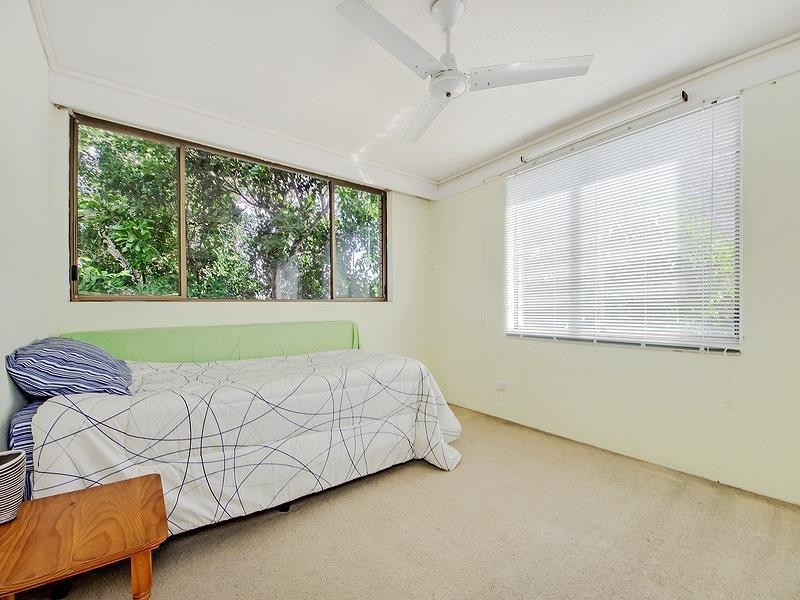 186 Ferny Avenue “Narrowneck Lodge”, Surfers Paradise QLD 4217
