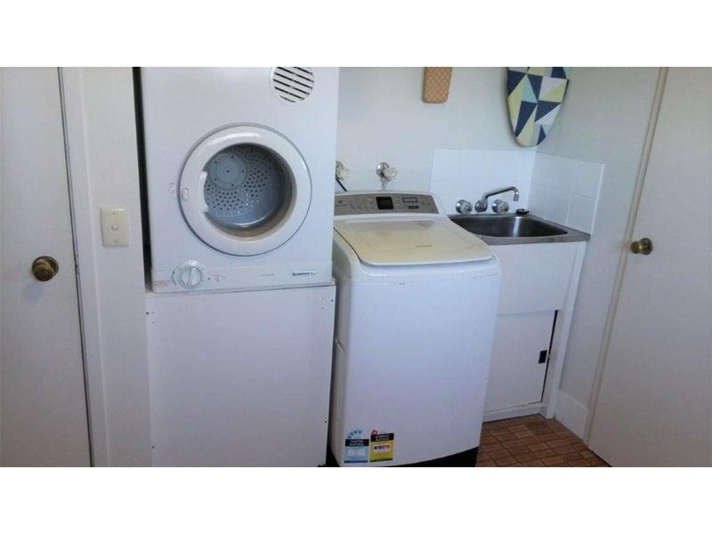 14/33  Monaco Street, Broadbeach QLD 4218