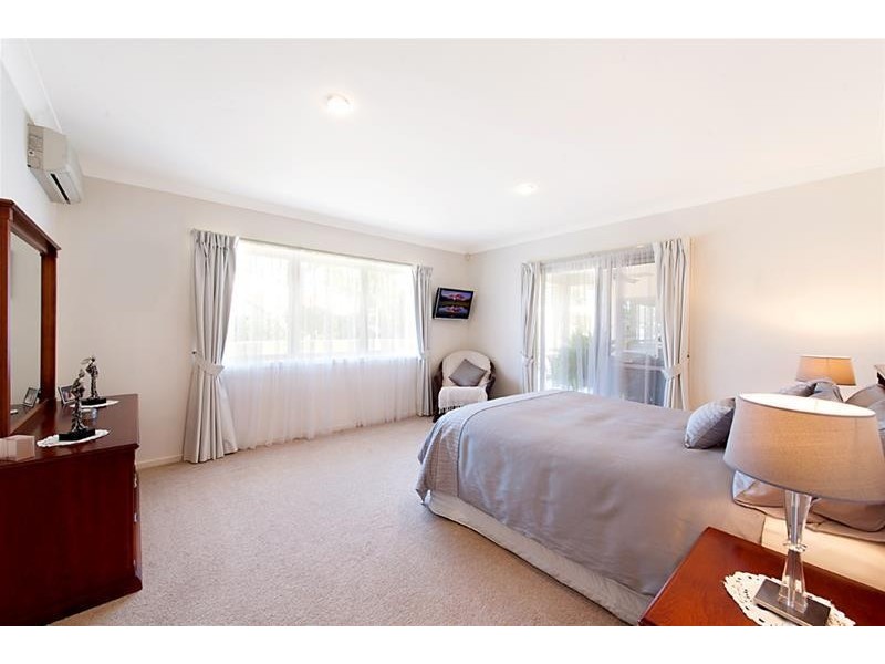 33 Amalfi Drive, Isle Of Capri QLD 4217