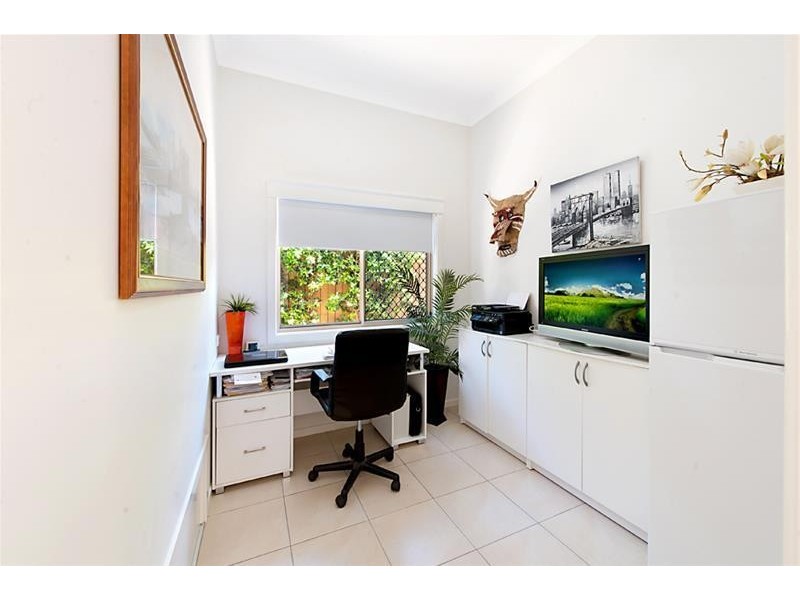33 Amalfi Drive, Isle Of Capri QLD 4217