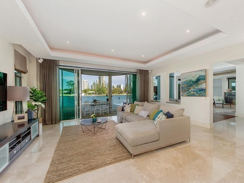 50 Admiralty Drive, Paradise Waters QLD 4217